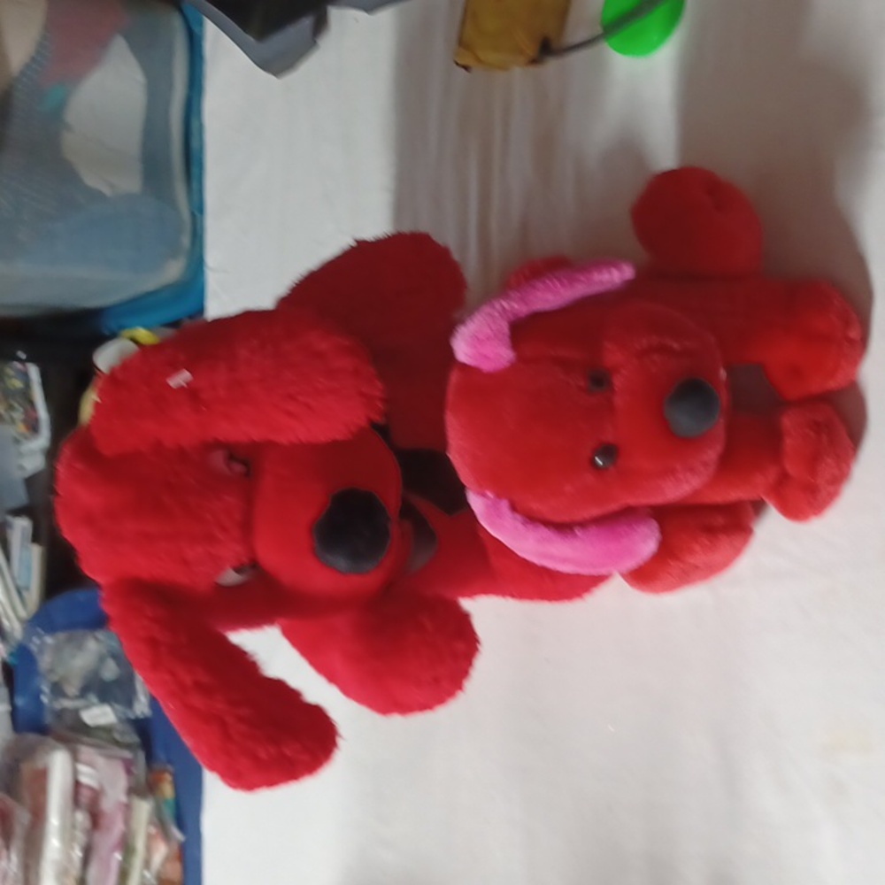2 Clifford the bug red dog